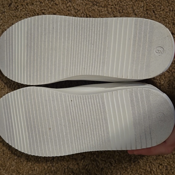 Women's Disney Minnie Mouse Sneakers Size 9 NWOT - Picture 5 of 7